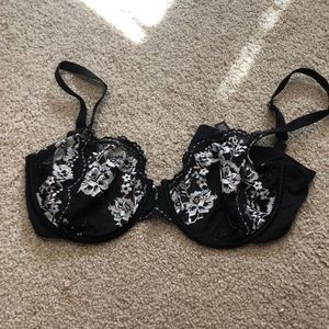 Victoria’s Secret unlined black lace bra 34DDD